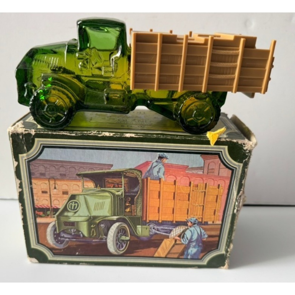 Vintage Rare AVON Oland After Shave Bottle Decanter BIG MAC Truck (FULL) 6 fl oz